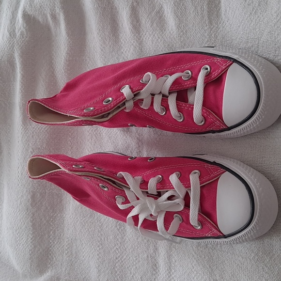 Sneakers - Picture 4 of 5